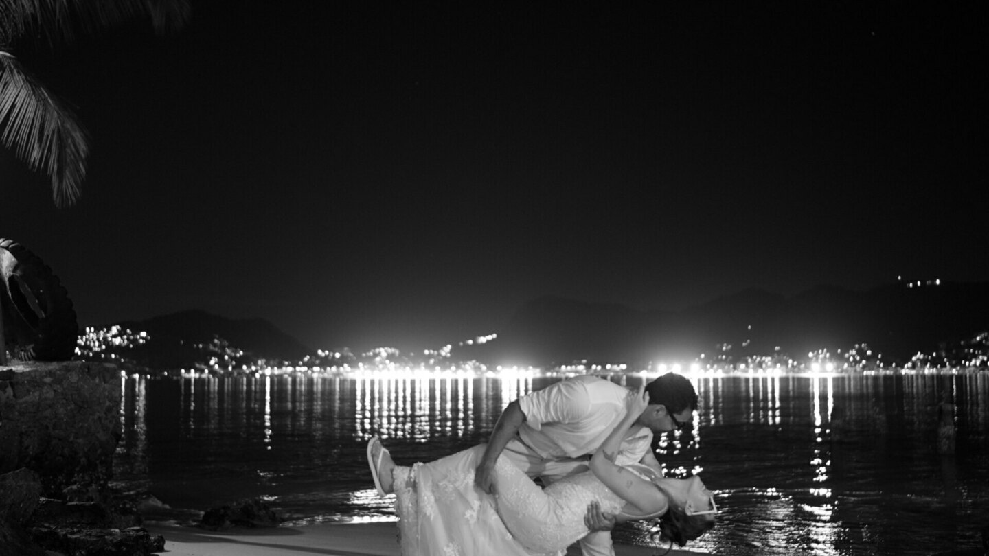 Entre o Mar e o Amor: O Sim de Yann e Rafaella no Guarderya Beach Club