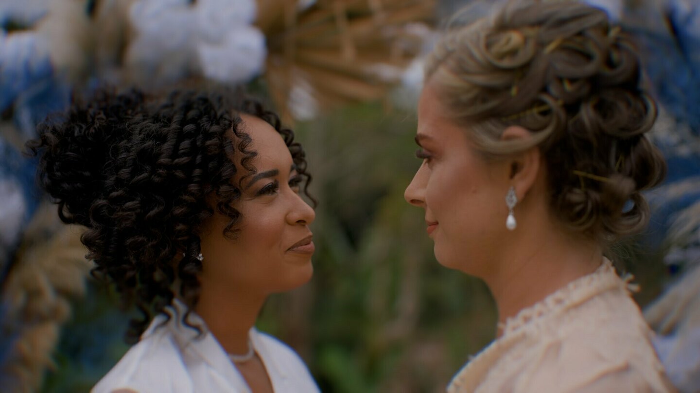 "Eu te vivo": o casamento de Arielle e Monique