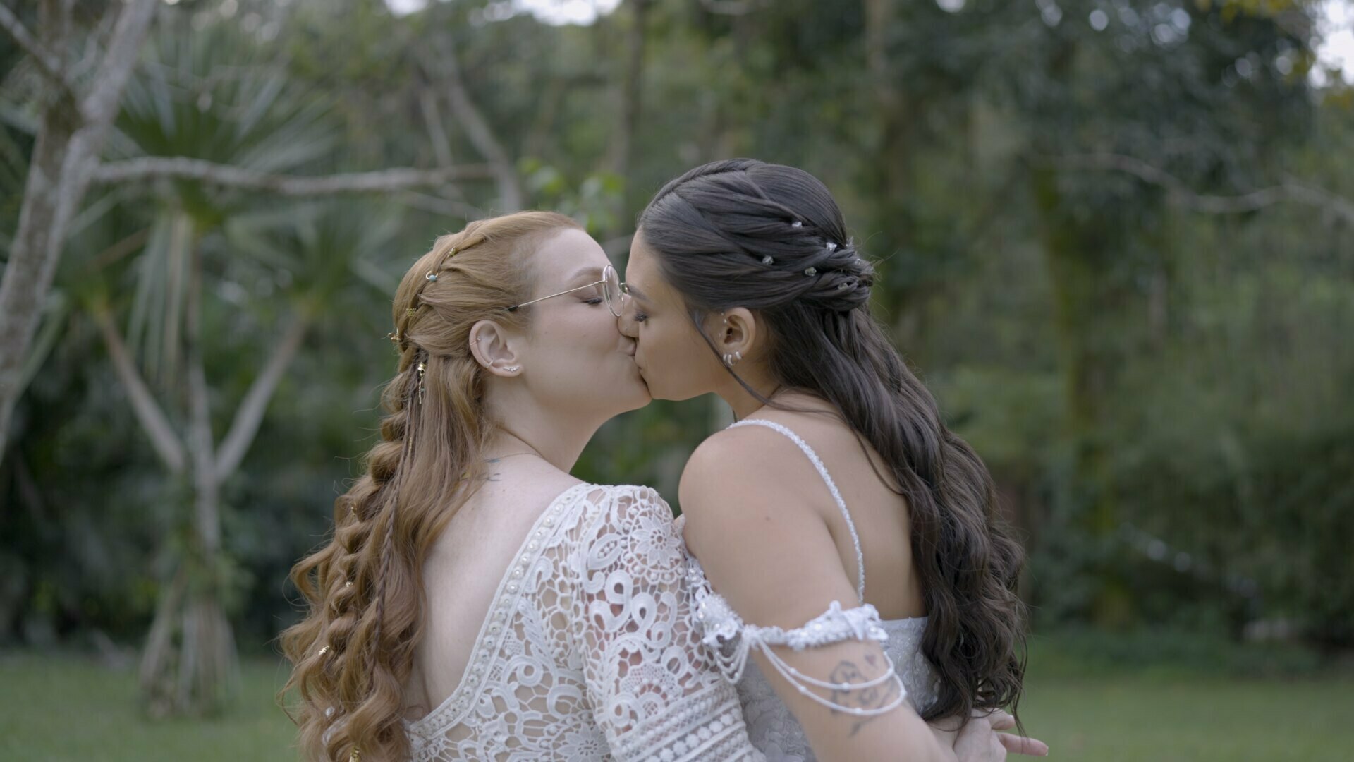 Isabela & Raphaela: a conquista caótica que terminou em casamento